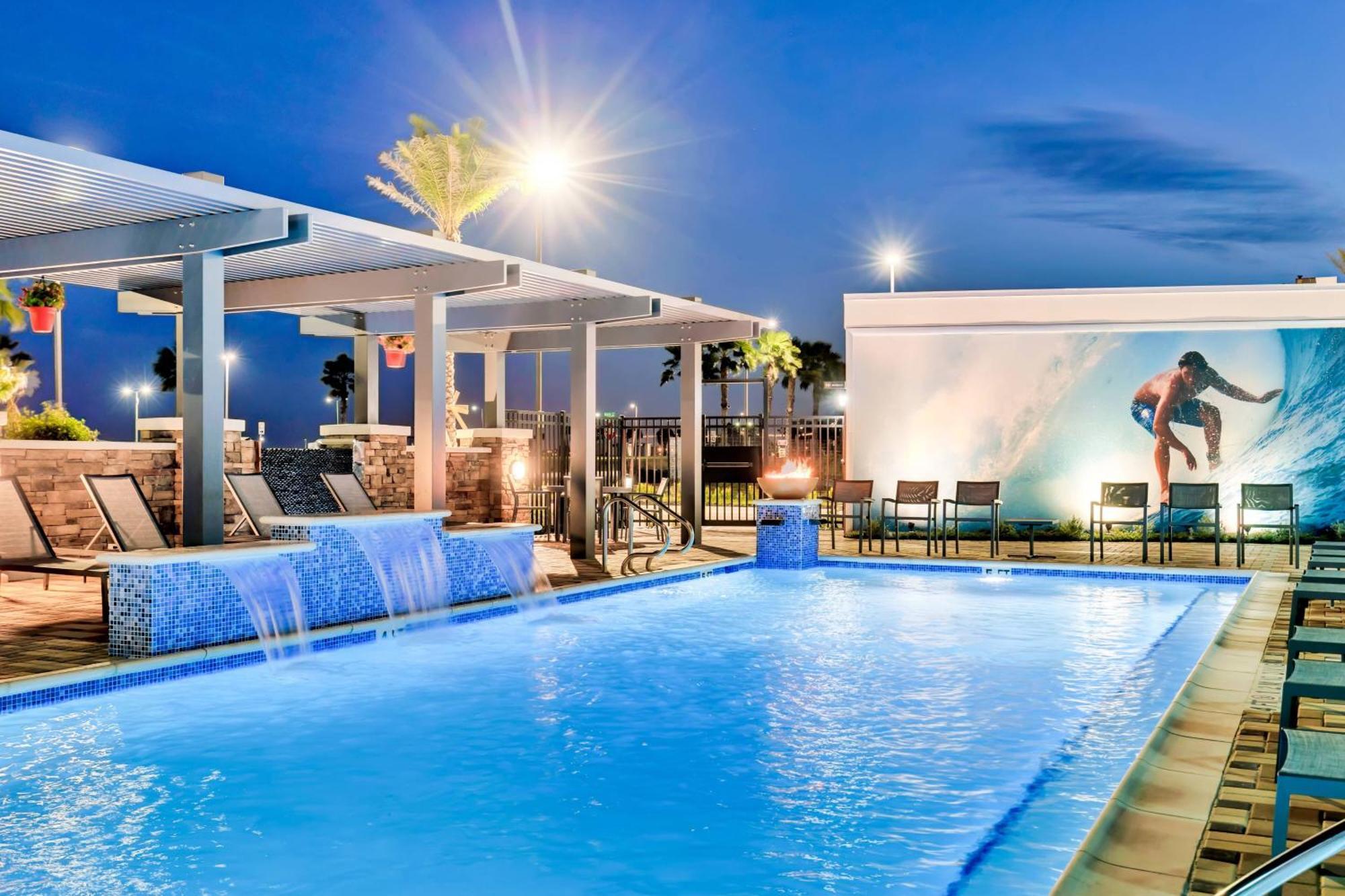 Hotel By Marriott Downtown 3*